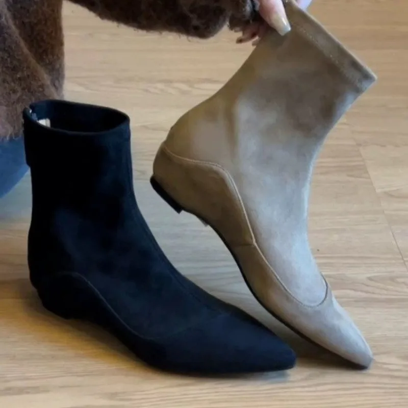 Sock Boot Women - Sepatu Bot Warna Nude dengan Ujung